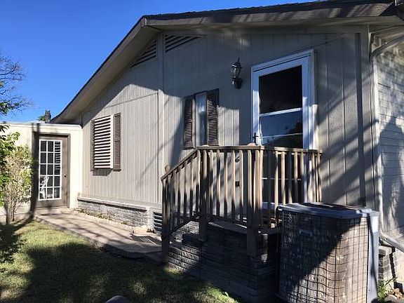 2nd image of 2 Laguna Ln