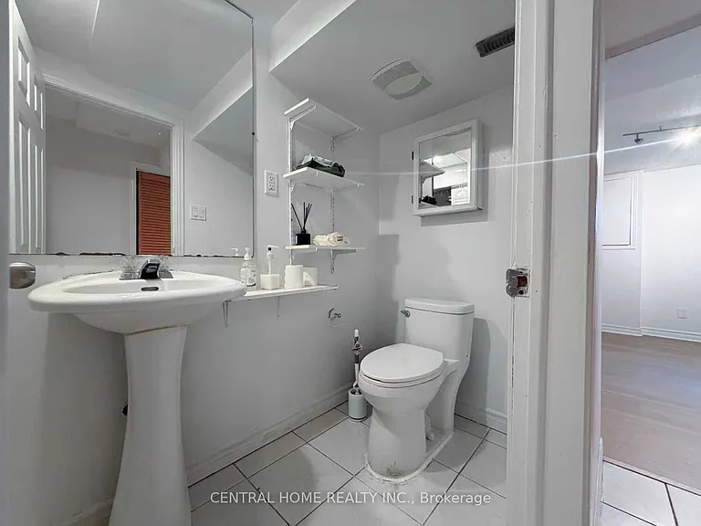 11 Tineta Cres #BASEMENT — Photo 15