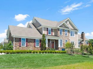 20 Stratford Ln, Holmdel, NJ 07733