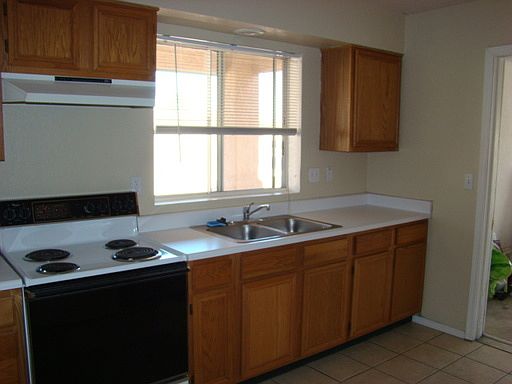 3rd image of 1171 Regency Dr APT 2