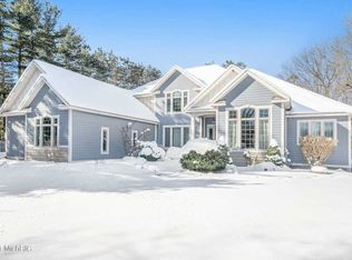 3645 Valley View Dr, Muskegon, MI 49444