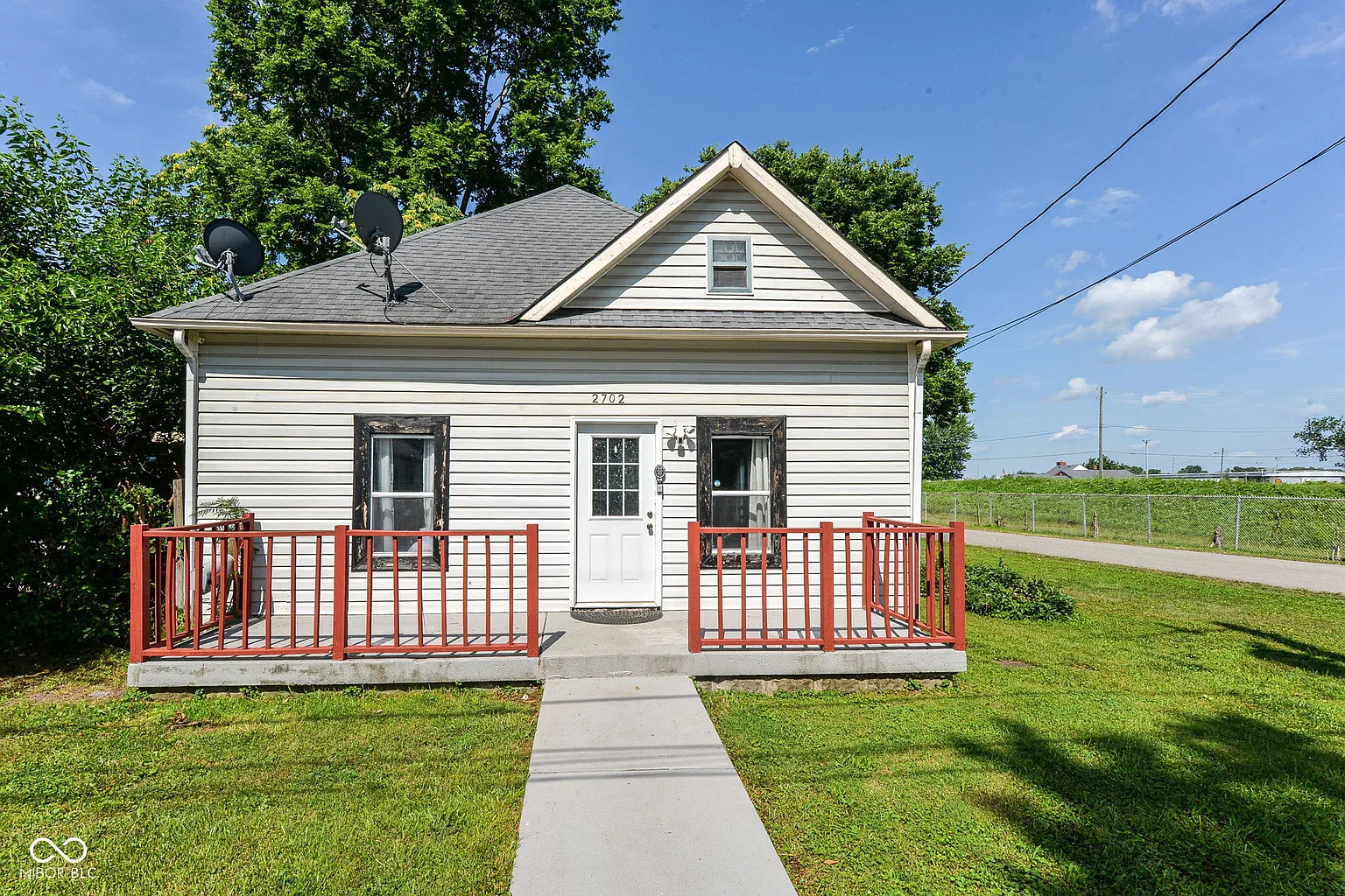 2702 S Moreland Ave photo 1
