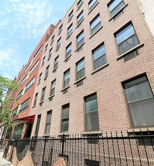 407 W 51st St #3E — Photo 12