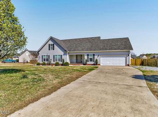 102 Clayside Dr, Pikeville, NC 27863