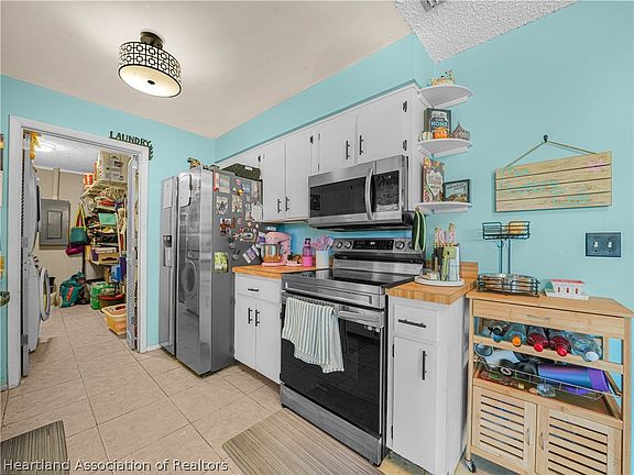 5th image of 120 Rosemary Ave