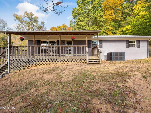 207 Spencer Dr, Harriman, TN 37748
