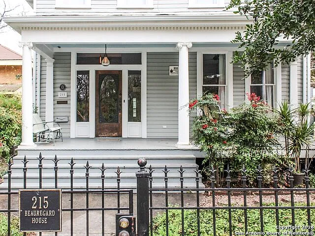 4 bed, 3.5 bath, 3345 sqft, $5,500 — Photo 2