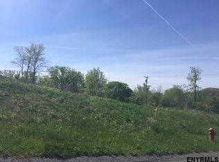 3 Williams Way #1, Halfmoon, NY 12065