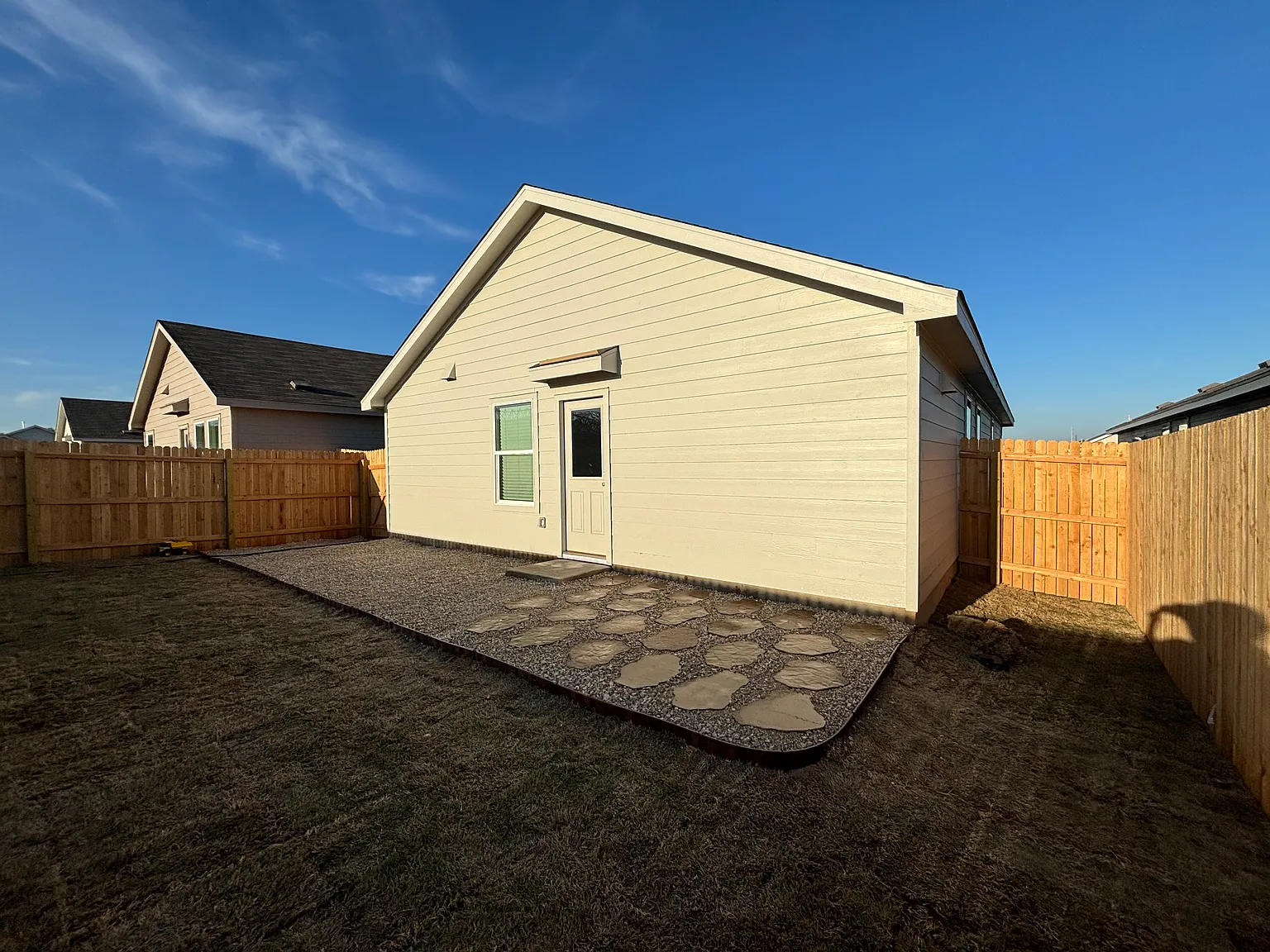 3 bed, 1440 sqft, $1,700 — Photo 4