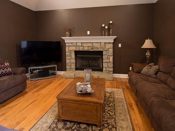 5th image of 713 Seth Dr