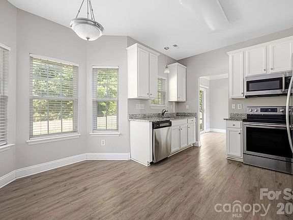 2nd image of 5834 Timbertop Ln
