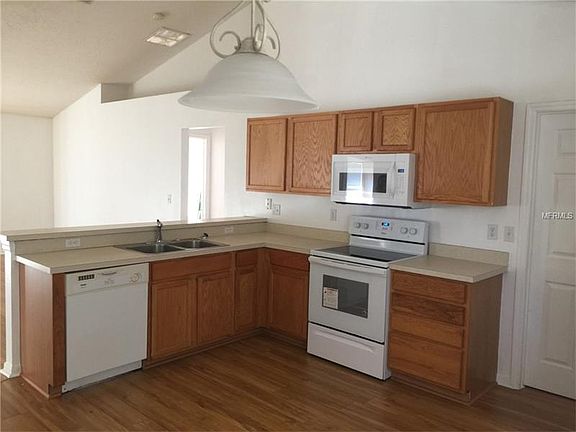 2nd image of 1109 Heather Glen Dr