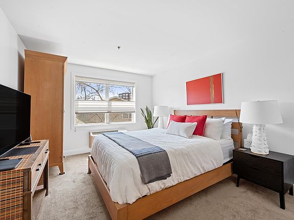 4th image of 5711 Jefferson St APT 310