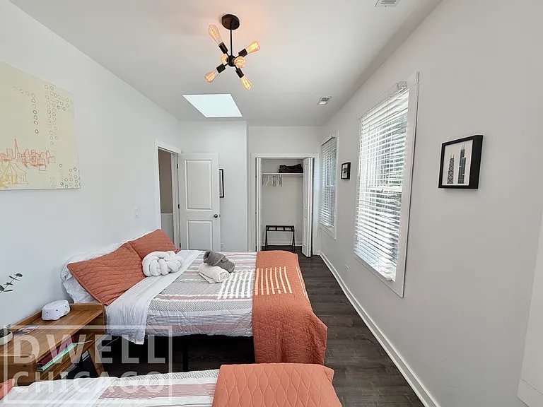 1419 N Paulina St — Photo 24