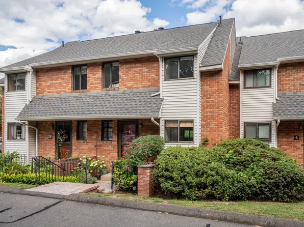 8 Danforth Lane #8, West Hartford, CT 06110