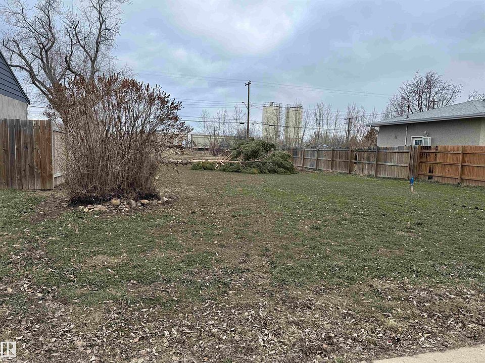 2nd image of 10216 107th St