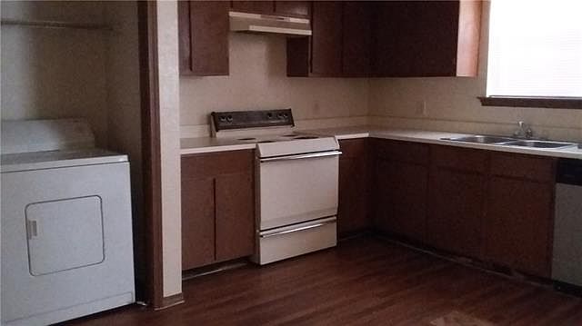 2nd image of 728 Schmitz Ave APT 4