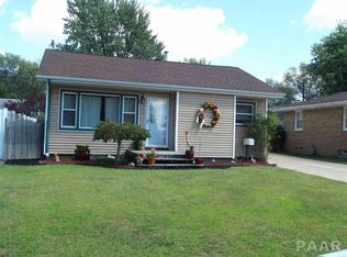 1518 Mechanic St, Pekin, IL 61554