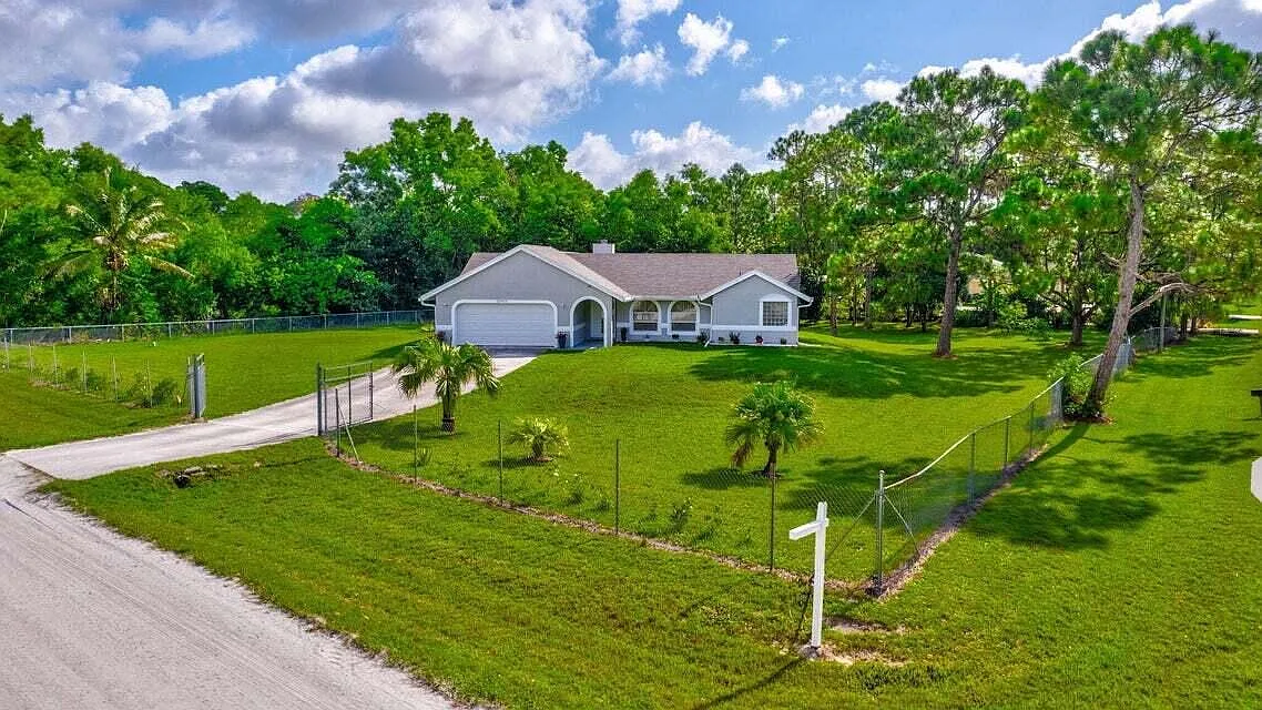 3 bed, 2.0 bath, 1648 sqft, $4,500 — Photo 1