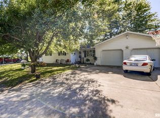 403 N Monroe St, Morrisonville, IL 62546