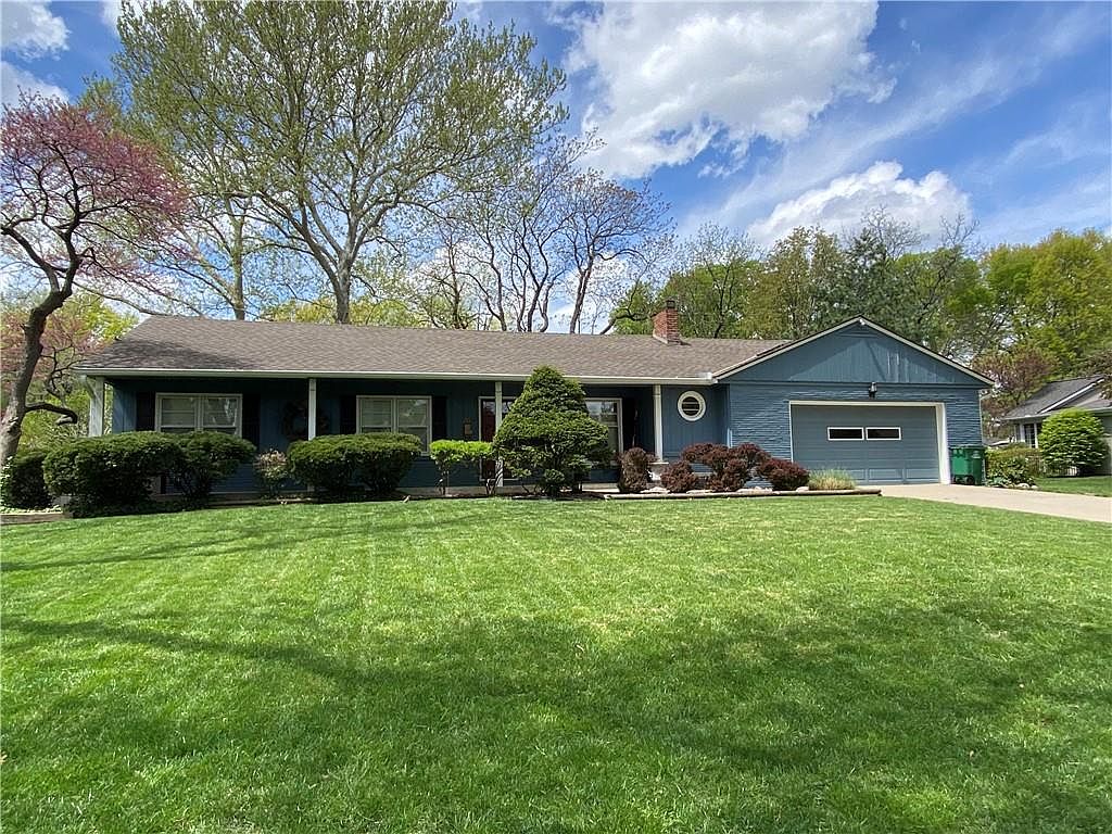 5910 Howe Dr, Fairway, KS 66205 Zillow