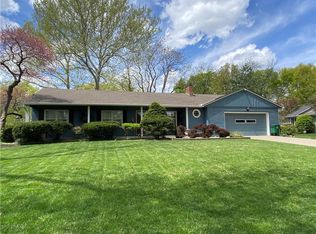 5910 Howe Dr, Fairway, KS 66205