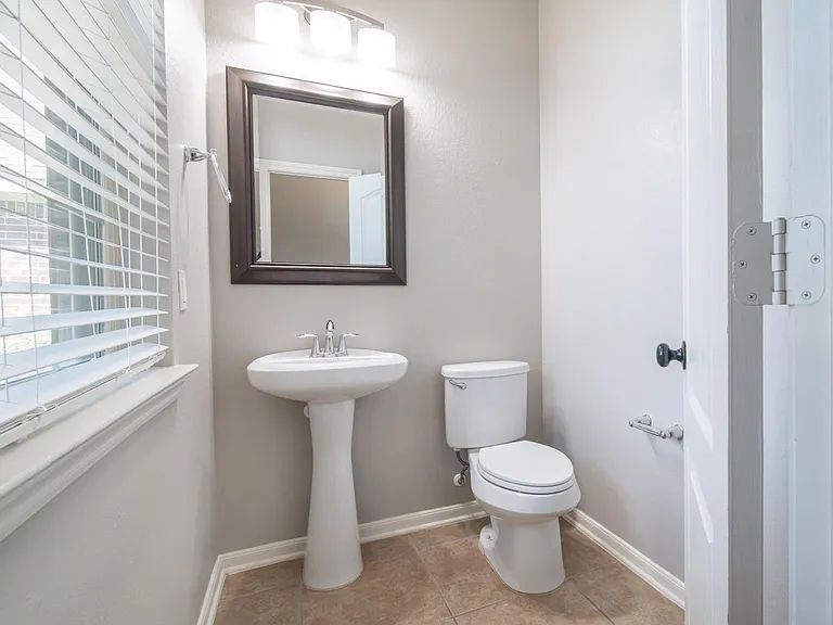 13303 Davenport Hills Ln — Photo 29