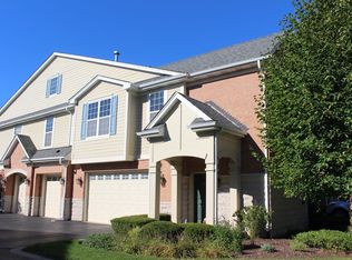 1371 Scarboro Rd, Schaumburg, IL 60193