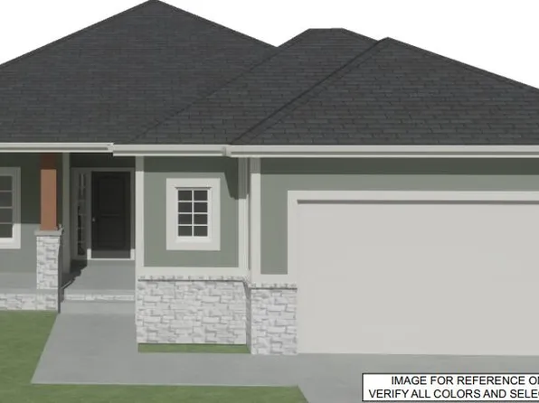 1795 Blackthorn St, Council Bluffs, IA 51503