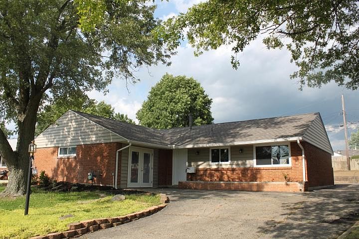 1st image of 1716 Pickering Dr