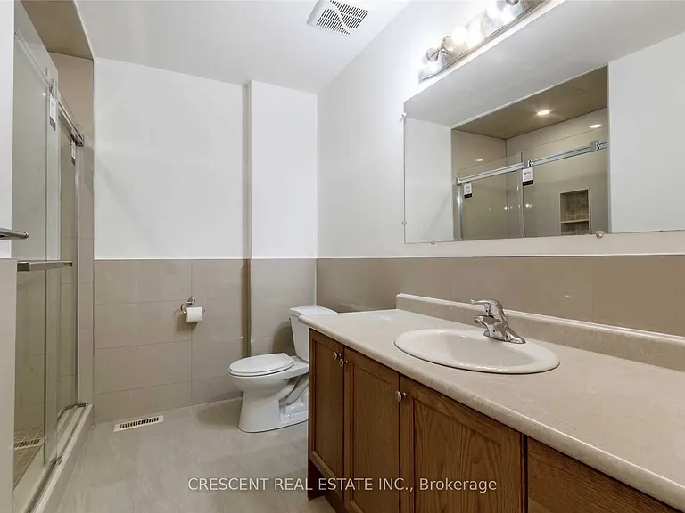4036 Dunmow Cres #UPPER — Photo 5