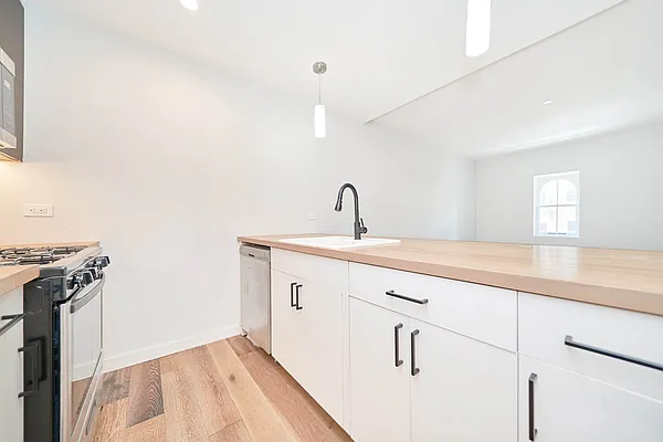 Rented by Living New York | media 6