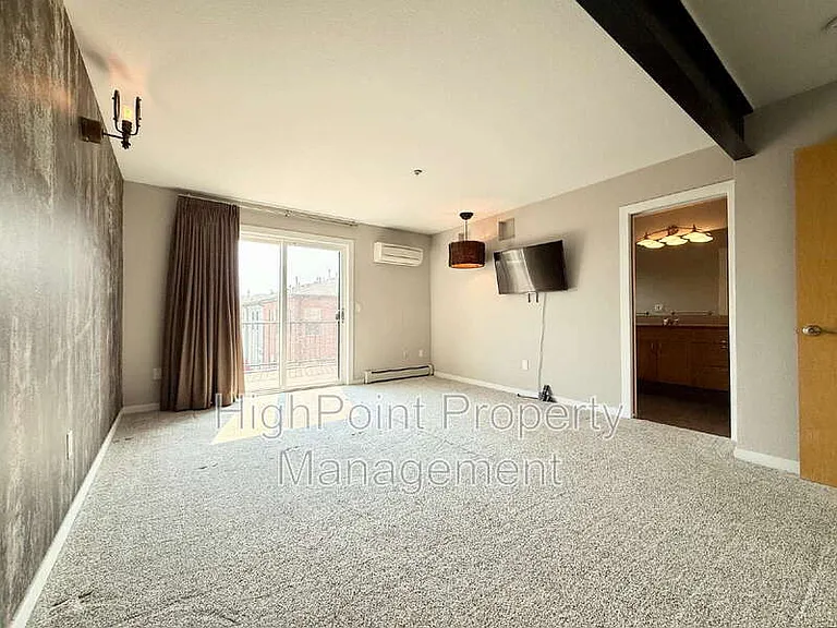 11858 Bradburn Blvd — Photo 13