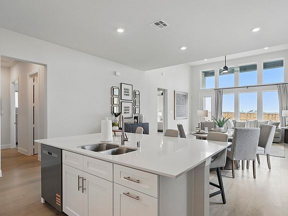 3rd image of 1116 Pitchfork Rd