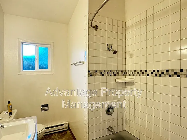4010 SW Western Blvd — Photo 6