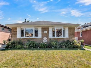 3821 W Jarvis Ave, Lincolnwood, IL