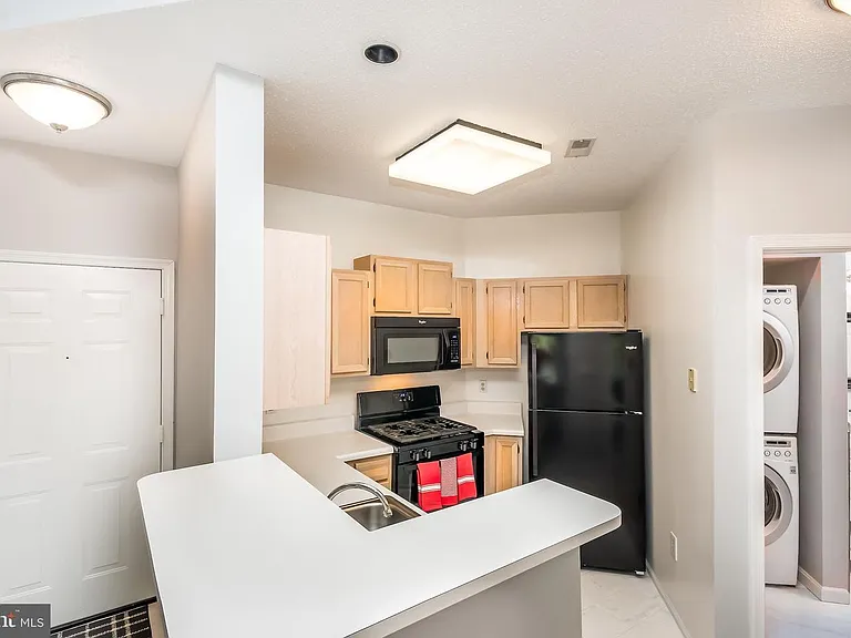 6011 Rosebud Ln #203 — Photo 14