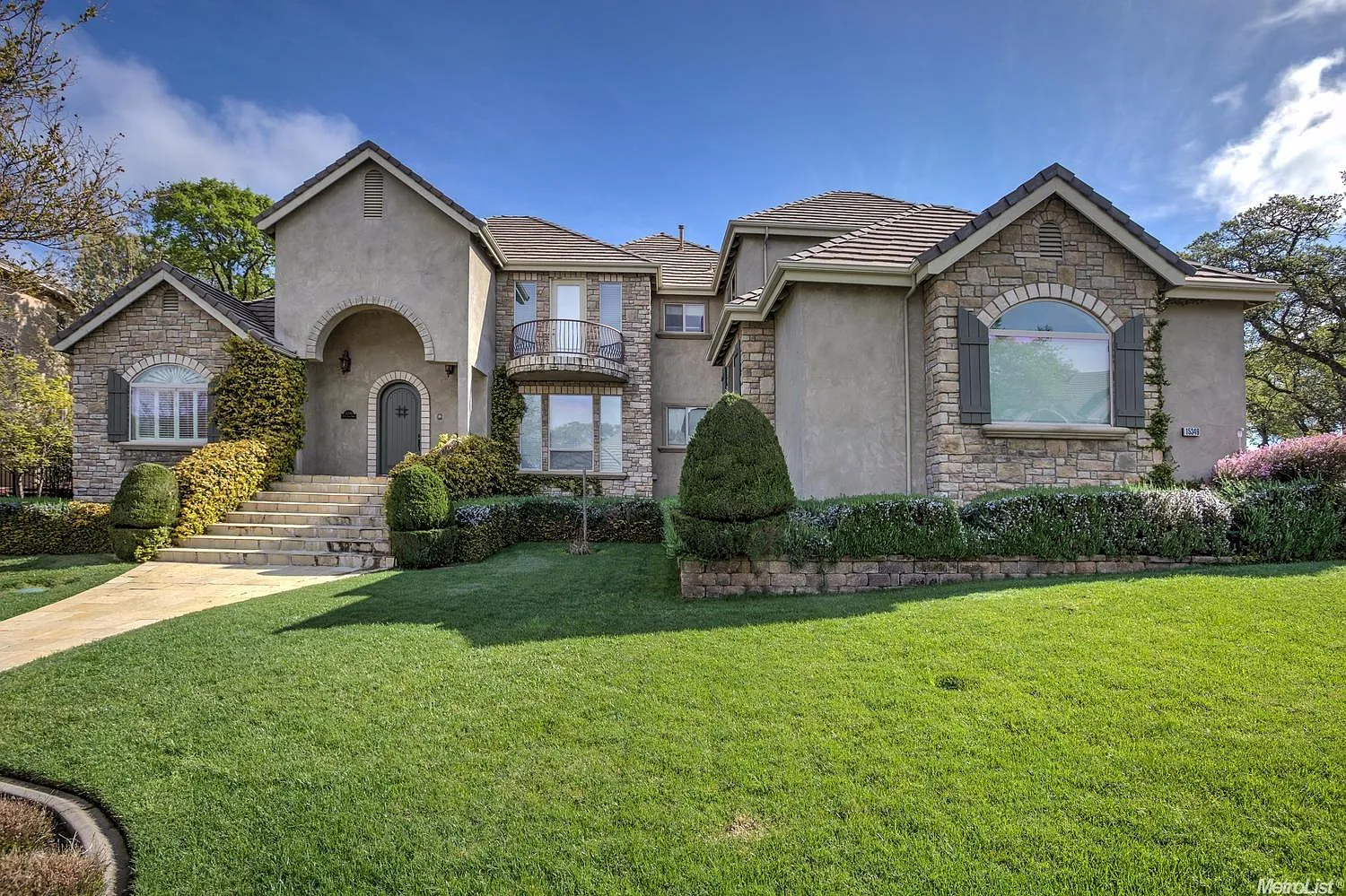 15349 De La Cruz Dr photo 1