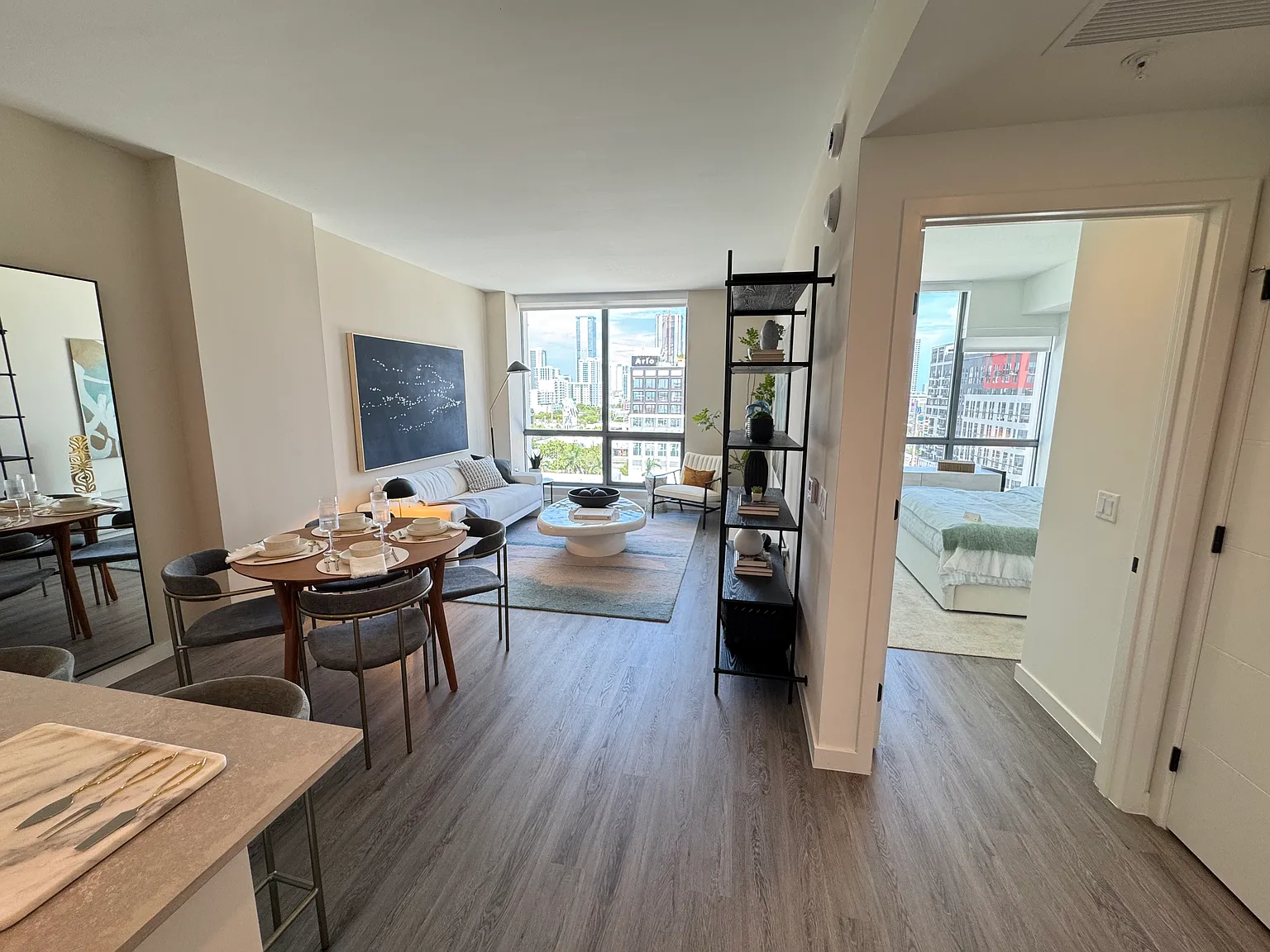 1 bed, 690 sqft, $2,375 — Photo 2
