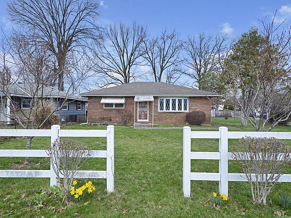 5th image of 860 Basswood Rd