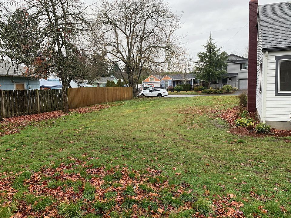 2nd image of 5808 SE Knapp St