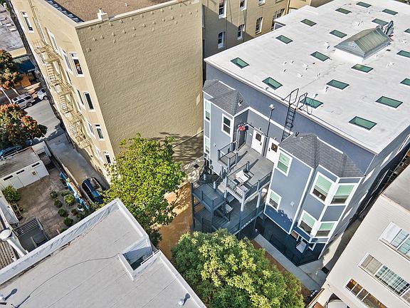 5th image of 2263 Sacramento St #203