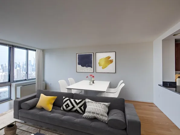 343 Gold Street image 7 of 35