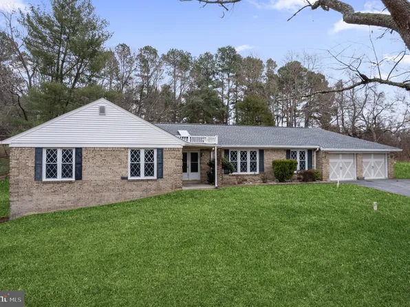 9101 Hall Ct, Owings, MD 20736