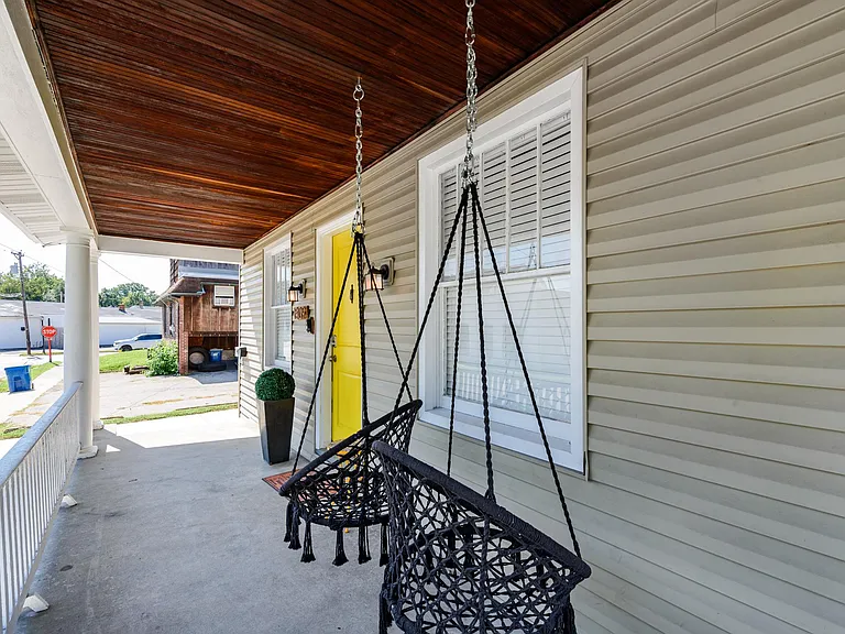 1509 W Clark St — Photo 5