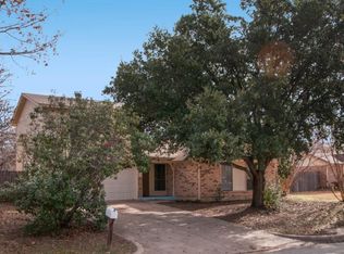 5201 Windy Meadow Dr, Arlington, TX 76017