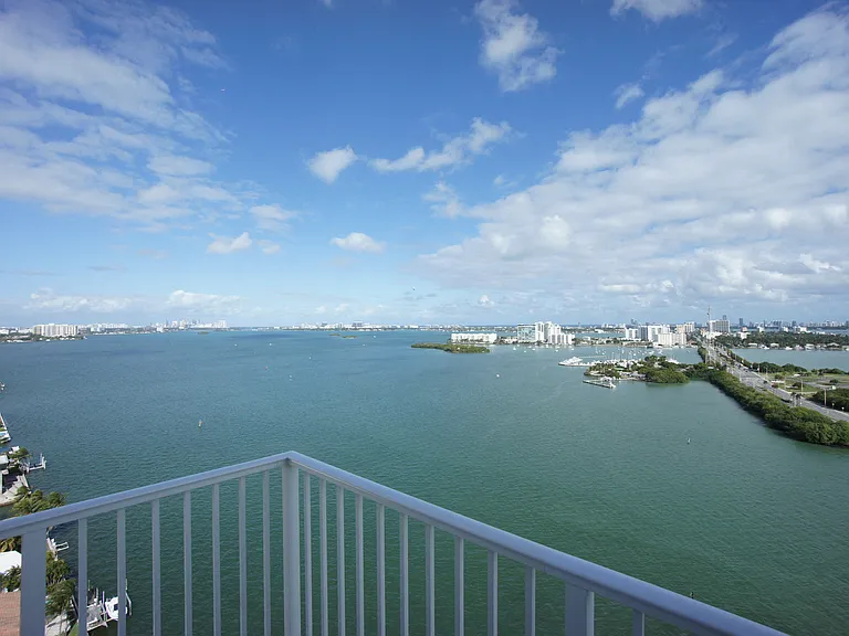 Navette on the Bay — Photo 30