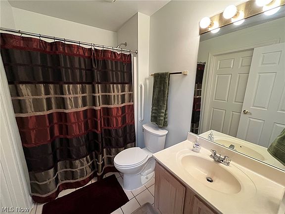 5th image of 3800 Rosemont Blvd APT 109C
