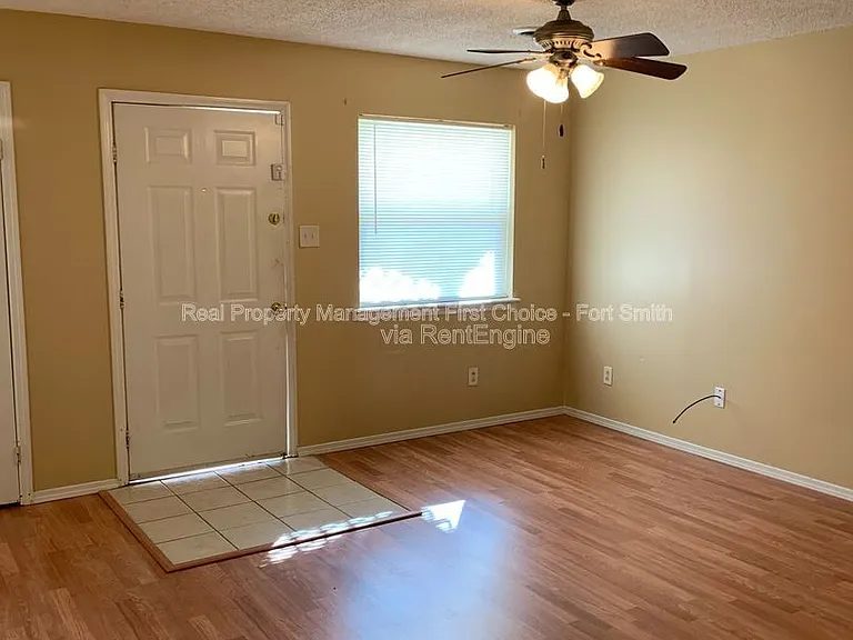 3305 Grinnell Ave — Photo 3