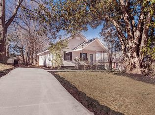 102 W 6th Ave, Easley, SC 29640